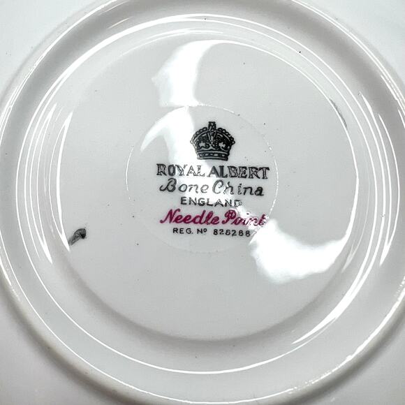 Royal Albert Needle Point Bone China Saucer Replacement - Picture 4 of 5
